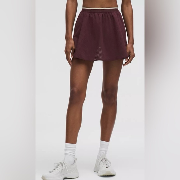 Lululemon Athletica Perforated Narrow
Waistband Tennis Skirt - Picture 2 of 16